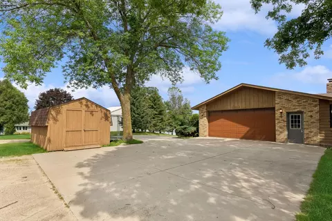 8855 Shields Lake Path, Faribault, MN 55021 photo 23