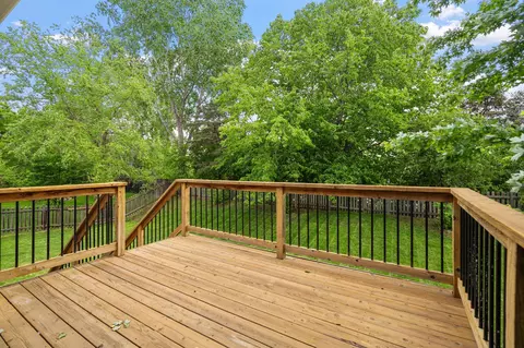 3958 Worchester Dr, Eagan, MN 55123 photo 7