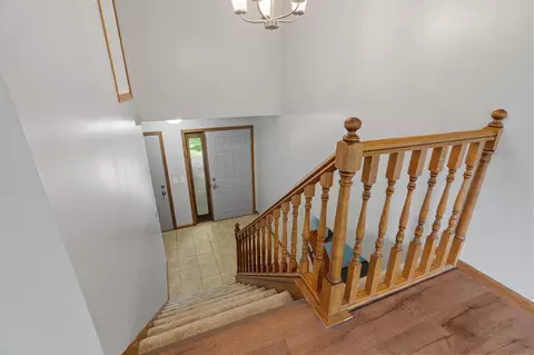 3958 Worchester Dr, Eagan, MN 55123 photo 8