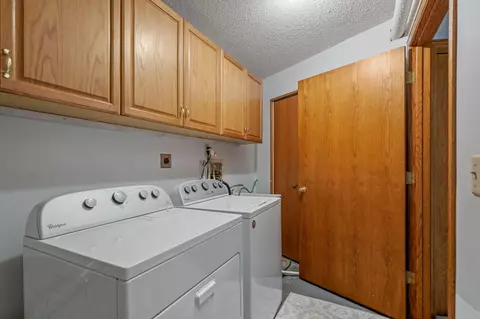 3958 Worchester Dr, Eagan, MN 55123 photo 39
