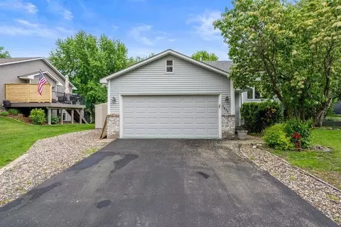 1857 Windjammer Dr, Woodbury, MN 55125