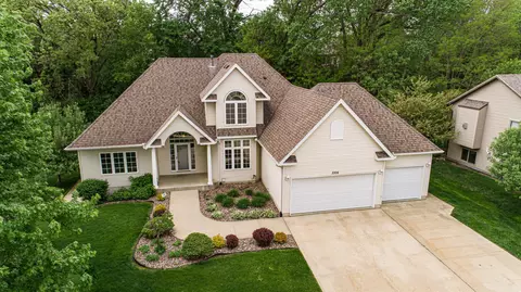 3306 Lakeridge Dr NW, Rochester, MN 55901