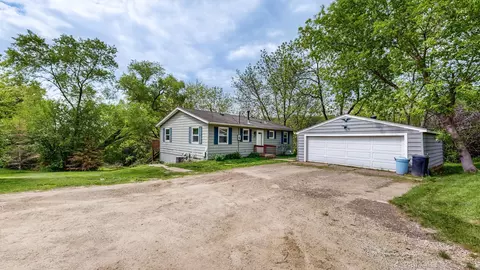 504 28th St SW, Rochester, MN 55902