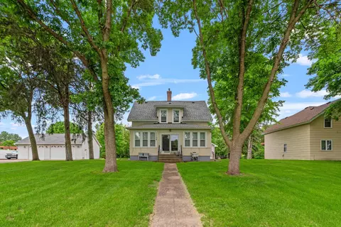 11106 River Rd NE, Hanover, MN 55341
