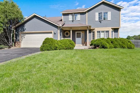 8101 137th St W, Apple Valley, MN 55124
