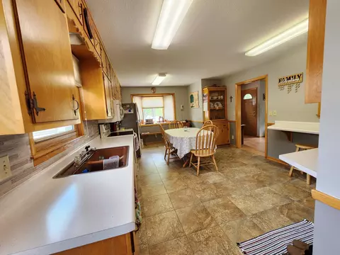 460 2nd St SW, Plainview, MN 55964 photo 14