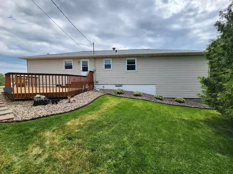 460 2nd St SW, Plainview, MN 55964 photo 8