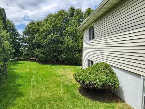 460 2nd St SW, Plainview, MN 55964 photo 11