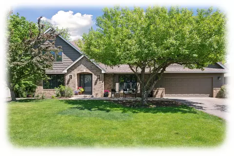 6594 Kingsview Ln N, Maple Grove, MN 55311