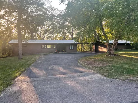 805 22nd St NW, Austin, MN 55912