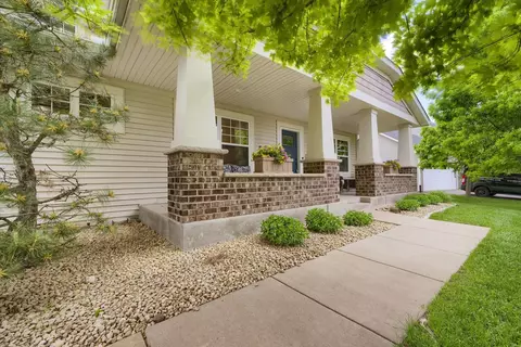 7003 Jenks Dr, Rockford, MN 55373