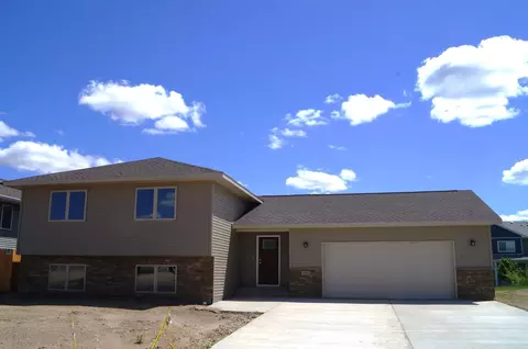 903 24th Ave NW, Austin, MN 55912