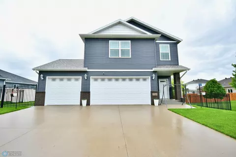 2184 68th Ave S, Fargo, ND 58104