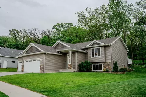 2392 Tee Time Rd SE, Rochester, MN 55904