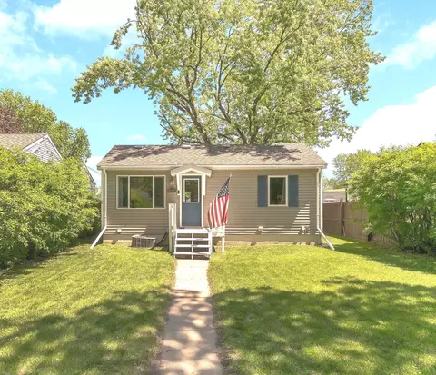 404 30th Ave N, Saint Cloud, MN 56303