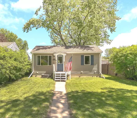 404 30th Ave N, Saint Cloud, MN 56303