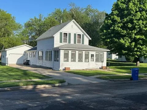 402 Larson Ave, Ashby, MN 56309