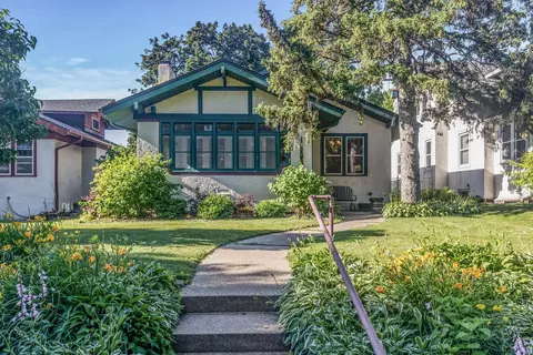 2076 Roblyn Ave, Saint Paul, MN 55104