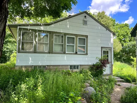 2438 Hemlock Ln N, Plymouth, MN 55441