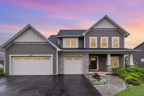 8464 197th St W, Lakeville, MN 55044