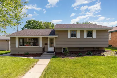 212 5th Ave W, Shakopee, MN 55379