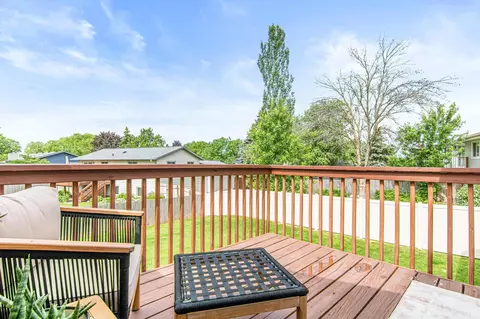 1884 Deer Hills Trl, Eagan, MN 55122 photo 35