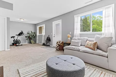 1884 Deer Hills Trl, Eagan, MN 55122 photo 26