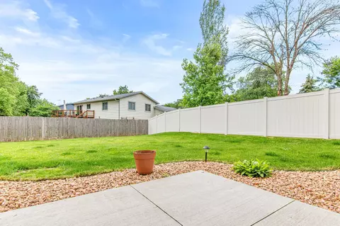 1884 Deer Hills Trl, Eagan, MN 55122 photo 38