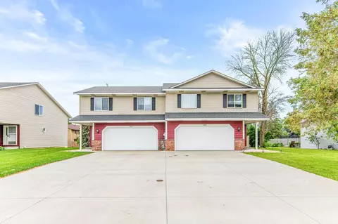1884 Deer Hills Trl, Eagan, MN 55122 photo 43
