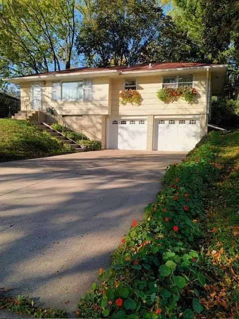 4606 Washington St NE, Columbia Heights, MN 55421