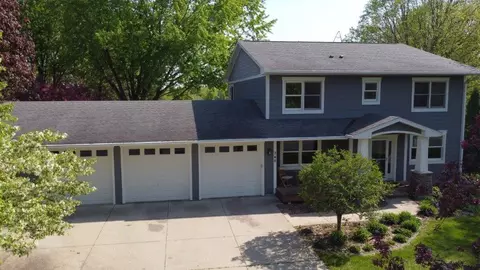 746 Golden Meadow Rd, Eagan, MN 55123