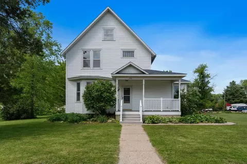 132 2nd St NW, Blooming Prairie, MN 55917