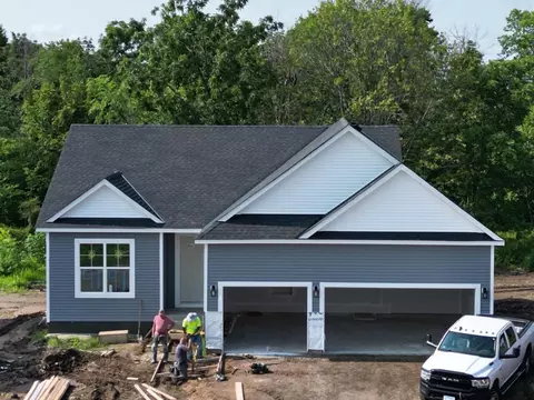 9191 62nd St S, Cottage Grove, MN 55016