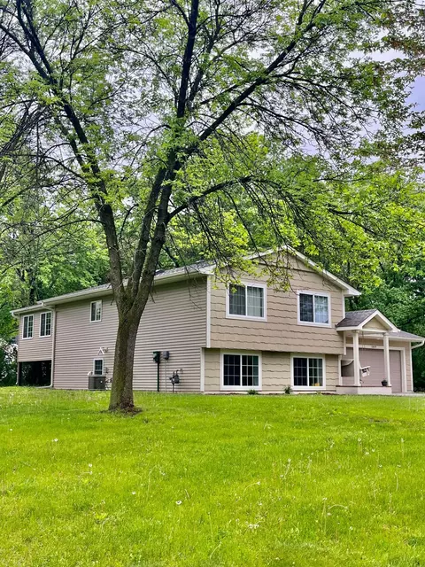 12029 Highland Rd NW, Elk River, MN 55330
