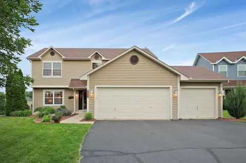 778 Riesgraf Rd, Carver, MN 55315