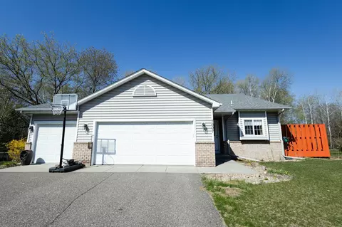 7607 Quarter Horse Ct, Lino Lakes, MN 55014