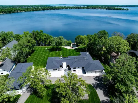509 S Le Homme Dieu Dr NE, Alexandria, MN 56308