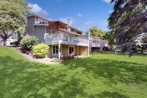 8278 Kingslee Rd, Bloomington, MN 55438