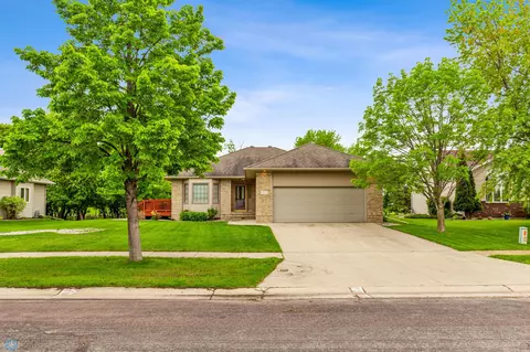 3234 37 12 Ave S, Fargo, ND 58104