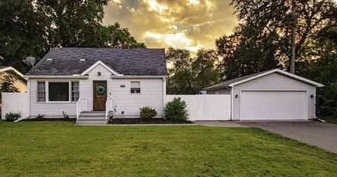 9170 Jackson Ave, Lexington, MN 55014