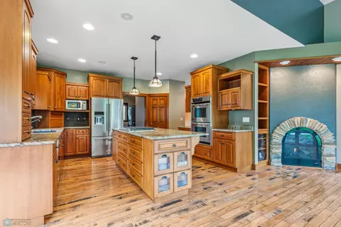 Kitchen - 6904 Maple Ln, Horace, ND 58047 photo 2 of 5