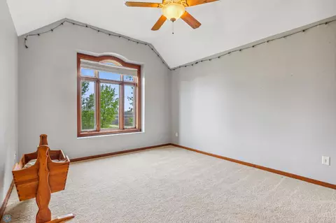 Bedroom - 6904 Maple Ln, Horace, ND 58047 photo 3 of 10