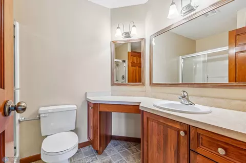Bath - 6904 Maple Ln, Horace, ND 58047 photo 5 of 8