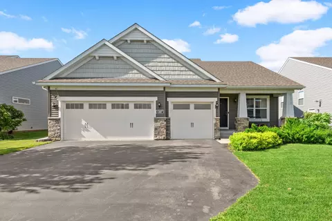 1207 139th St E, Rosemount, MN 55068