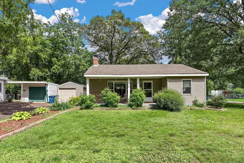 867 2nd St SE, Forest Lake, MN 55025