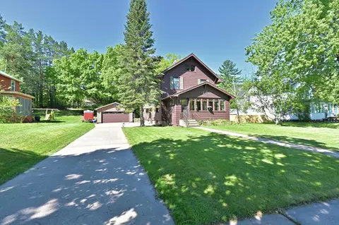 305 Lakeview Blvd, Coleraine, MN 55722