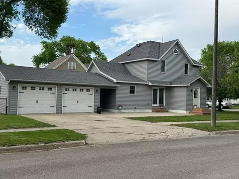 804 9th Ave, Clarkfield, MN 56223