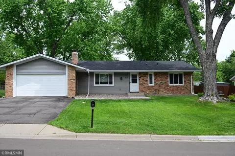 8203 Henslowe Ave S, Cottage Grove, MN 55016