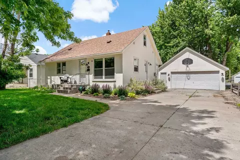 509 Broadway St E, Osseo, MN 55369