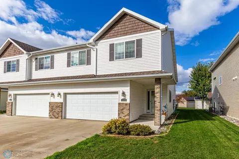 414 E Foxtail Dr, West Fargo, ND 58078
